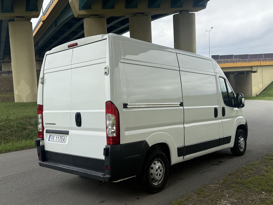 Wynajem Busa_Wypożyczalnia Bus_Dostawcze_Maxi_Średnie_Kielce od 50zł/h