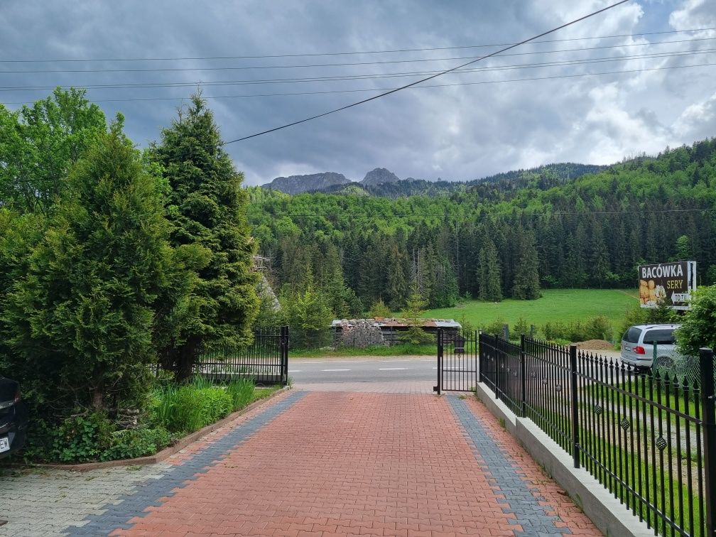 Zakopane Wynajem Pokoje gościnne z łazienkami na korytarzu niska cena