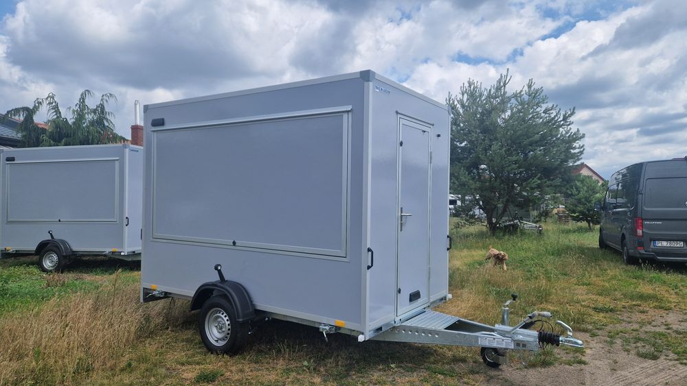 Handlowa Gastronomiczna FoodTruck Imbiss Bar przyczepa