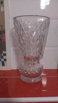 Продам абсолютно новую хрустальную вазу Ромбы