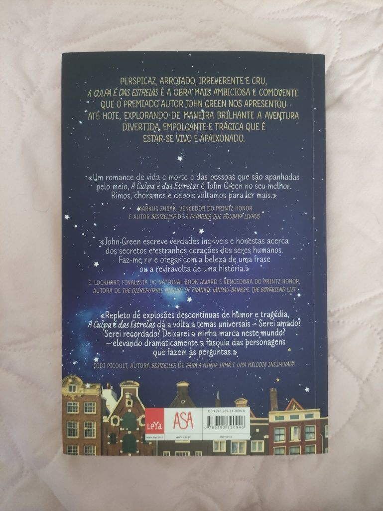 Livro "A culpa é das estrelas"