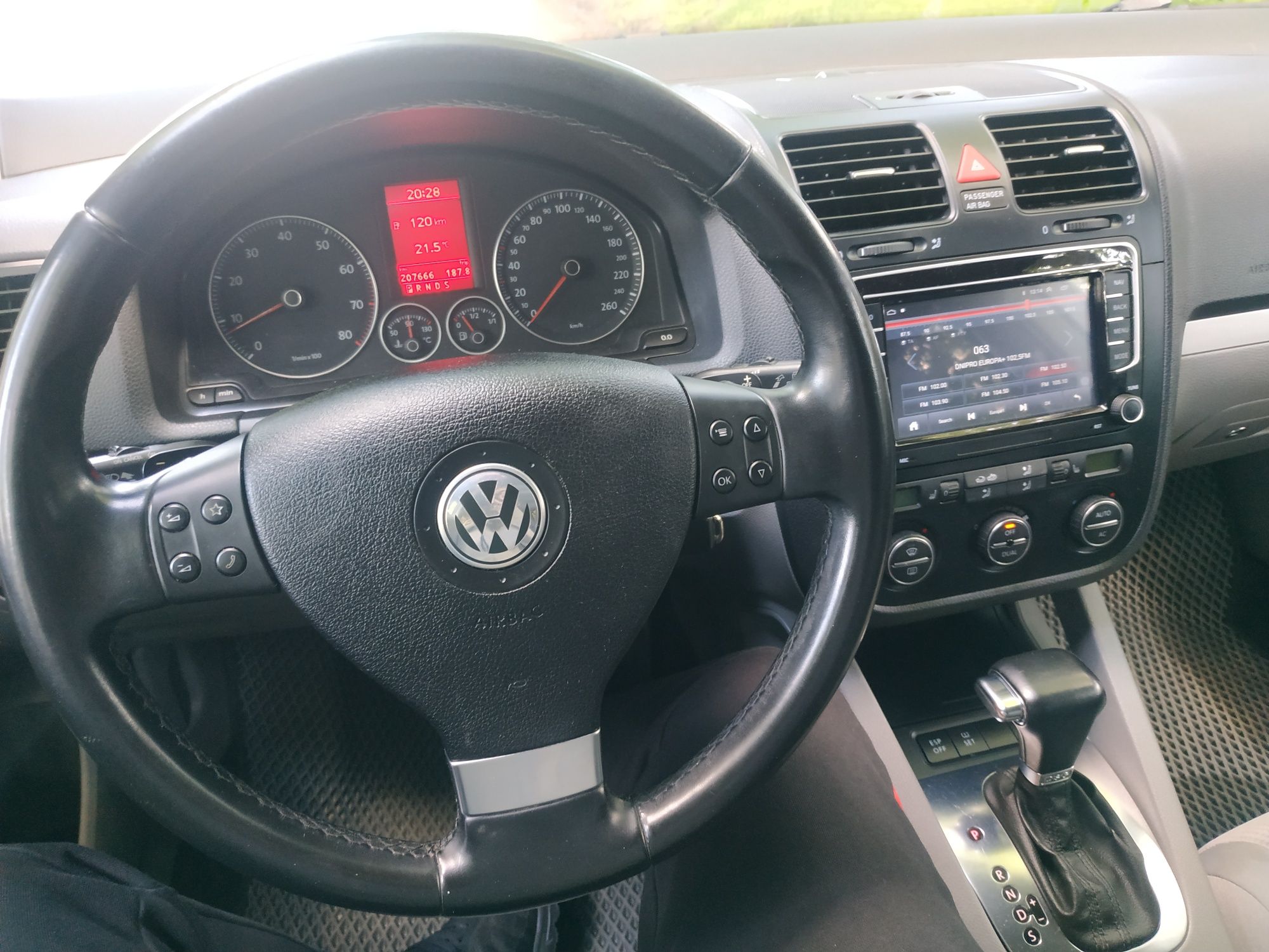 Продам Volkswagen Golf 2008