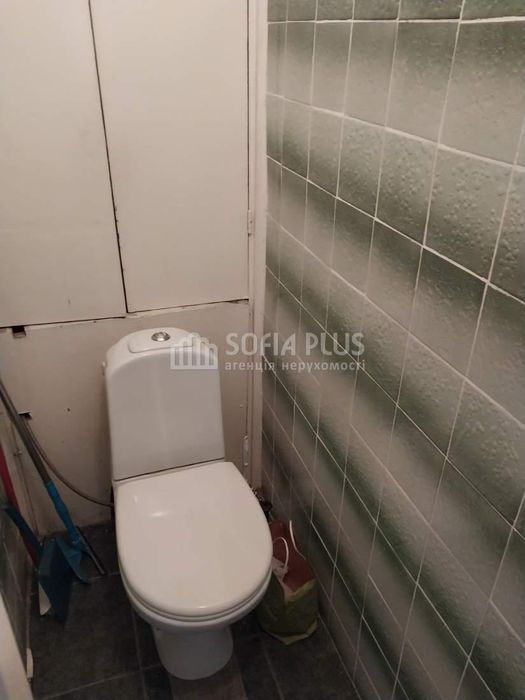 Срочно! 2к, Березняківська вул. 30а, недорого