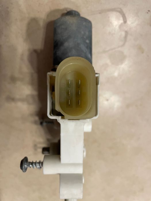 Motor elevador vidro esquerdo BMW F21 F22