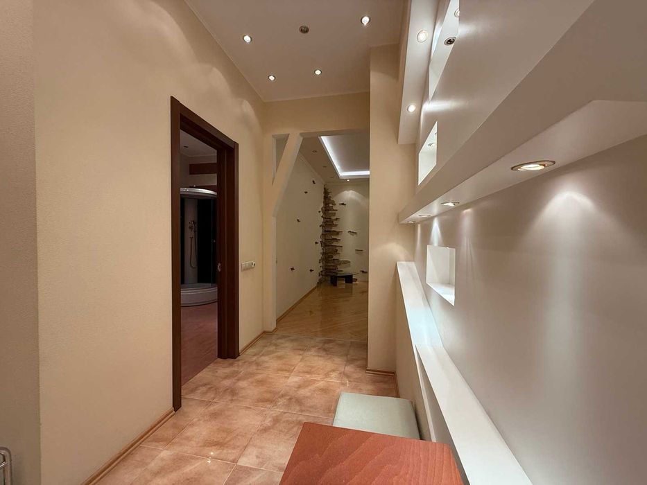 Оренда 2к, Коновальця 32Б, Печерськ, Центр, Генератор