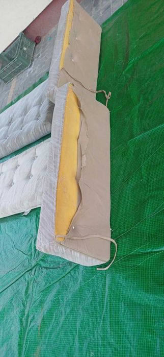 Poduszki materace przyczepa kemingowa kamper