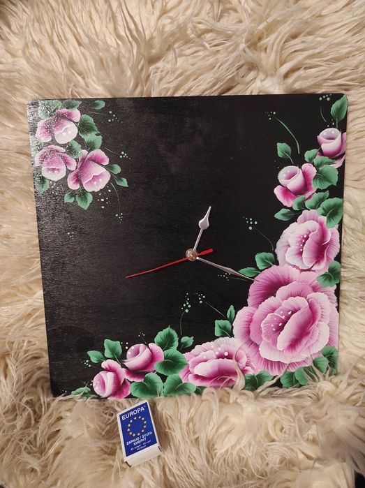 Zegar drewniany ręcznie malowany, zegarek ścienny kwadrat