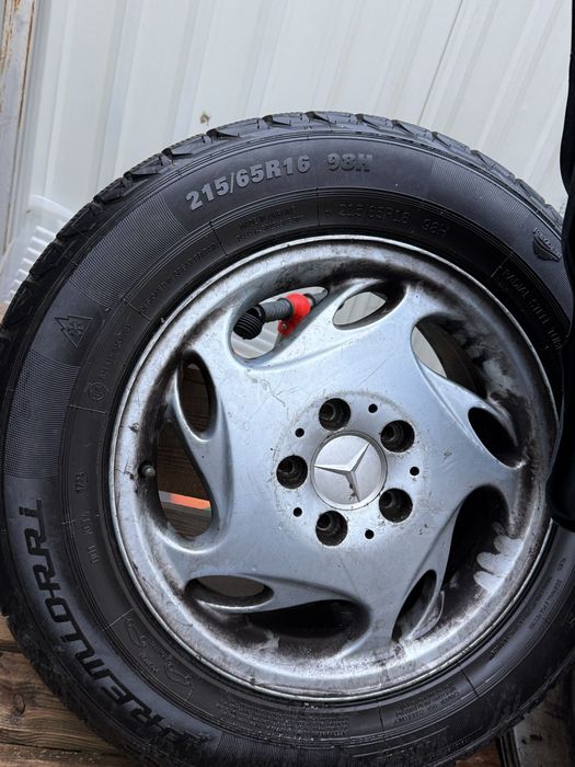 Універсальні колеса R16 (215/65R16 98H)