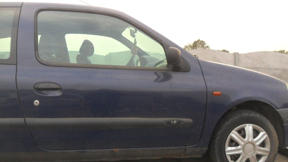 Renault Clio II 1.2 benzyna, 3drzwi,przeznaczony na części