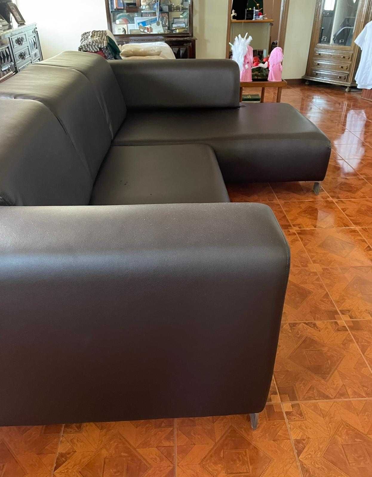 Sofá. Como novo em castanho