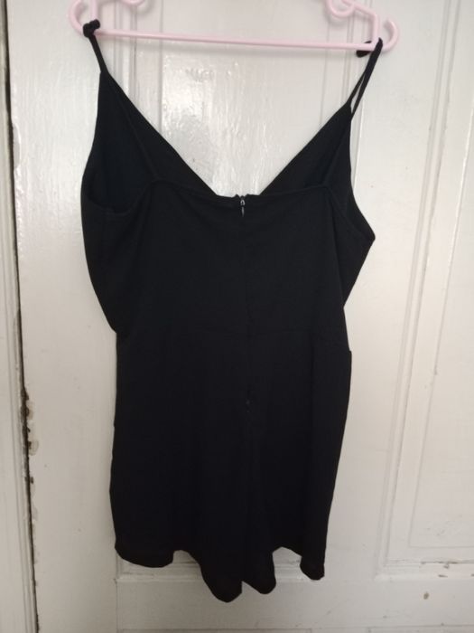 Czarny krótki kombinezon letni