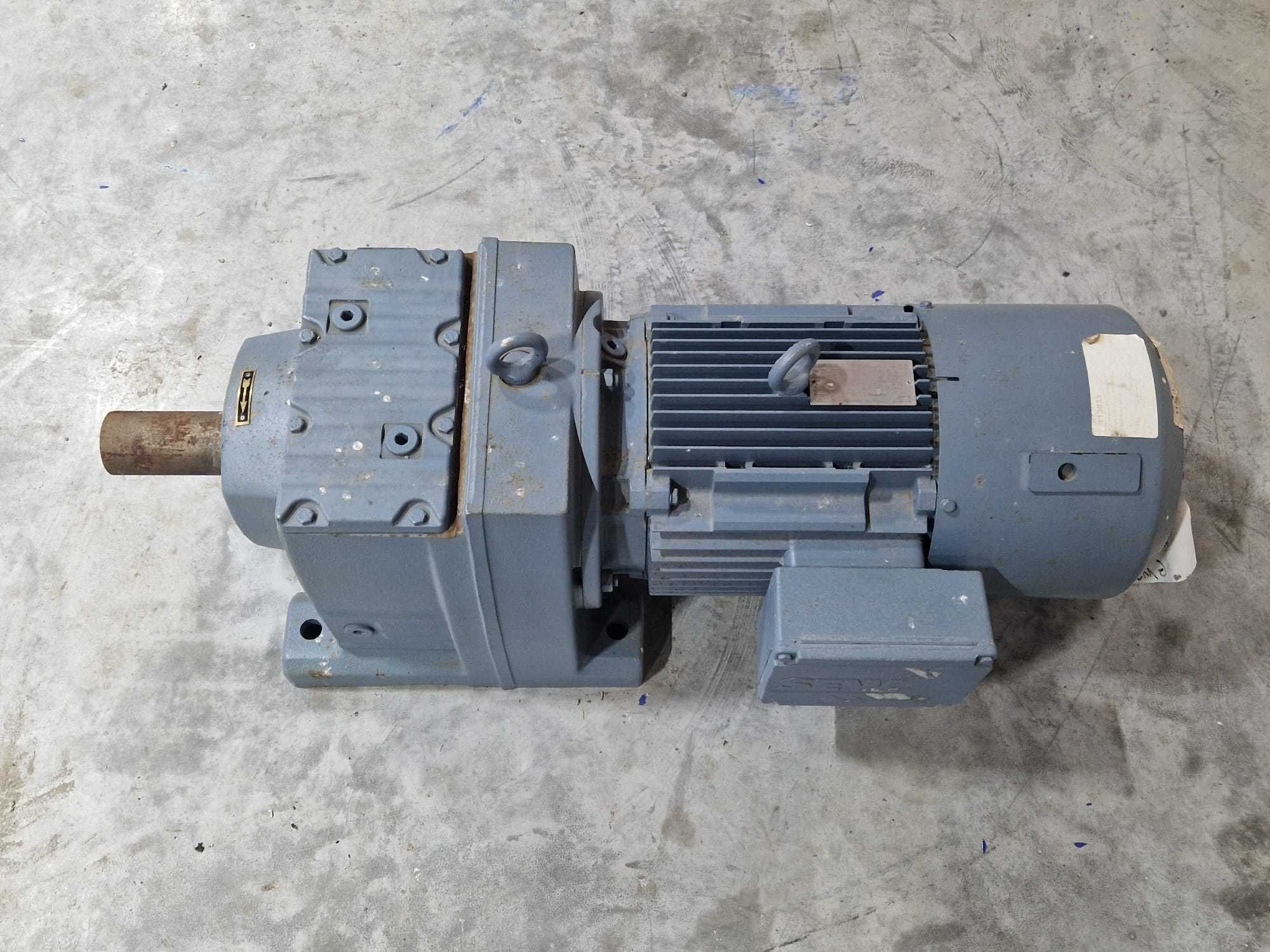 Motoreduktor SEW 7,5 kW 30 obr./min.