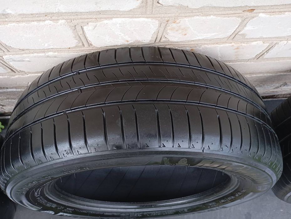Продам резину на авто б/у