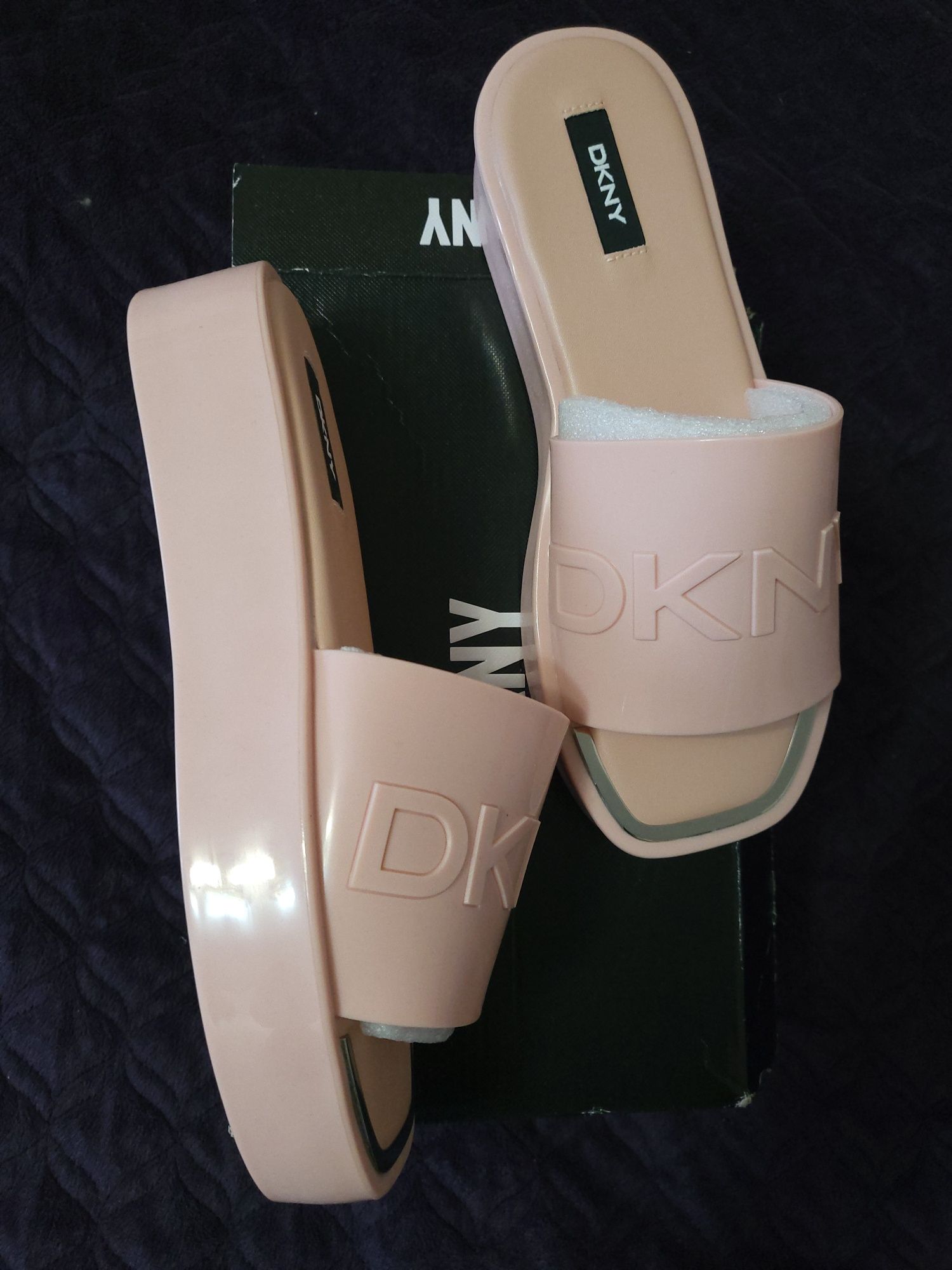 DKNY шльопанці, босоніжки ,в'єтнамкі DKNY p.38