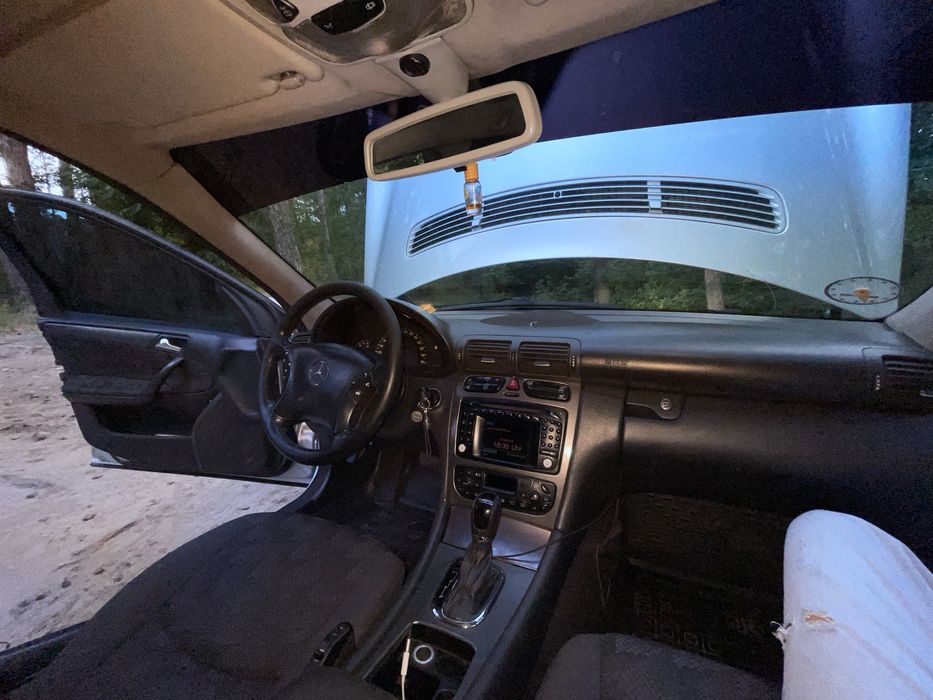 Mercedes w203 2003р