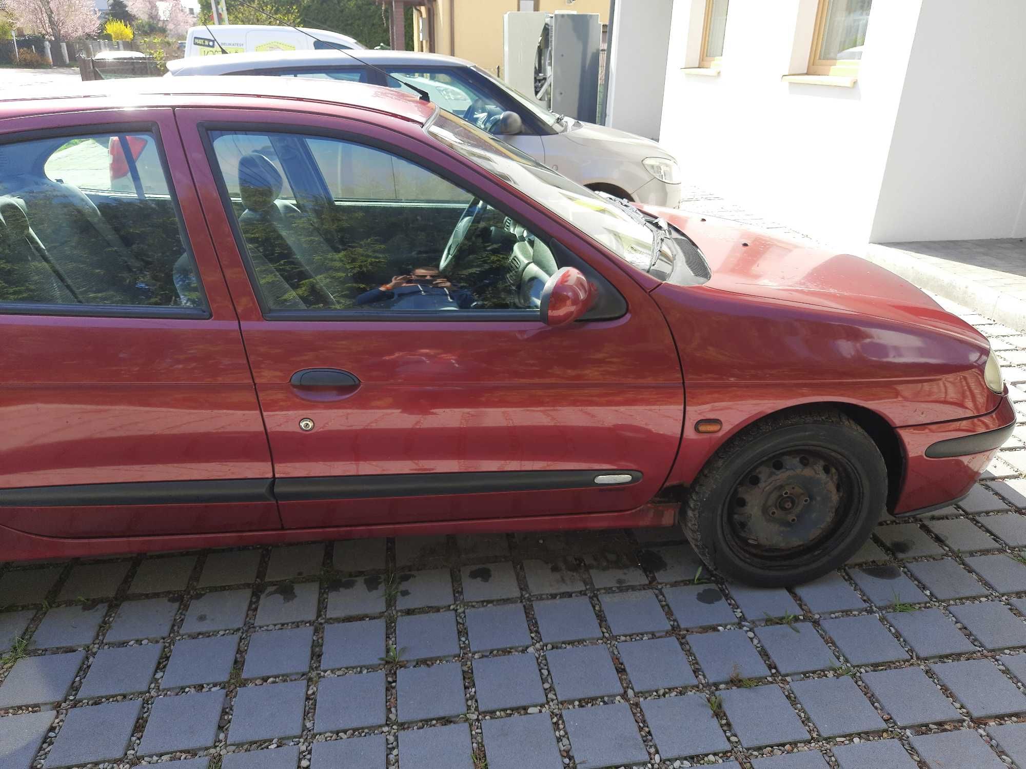 Renault megane Classic 1.6 2001r. Jeden właściciel przez 20 lat!!!