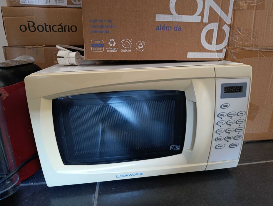 Microondas cook works