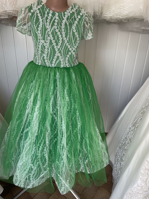 Святкова сукня , сукня для дівчинки 5-7 років , сукня з блиском