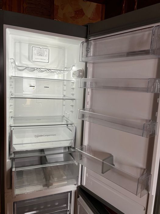 Холодильник Whirtpool як новий