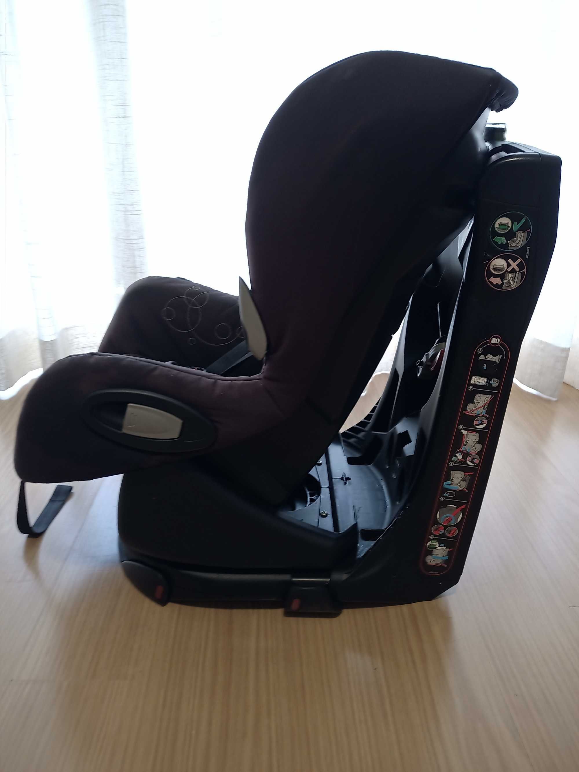 Maxi-Cosi Axiss Car Seat – Cadeira Auto Preta Usada c/ Marcas