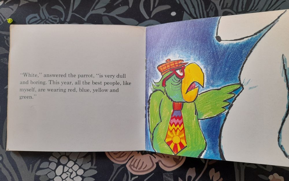 Livro Inglês - Cresta Bear, the Walrus and the Parrot Paperback