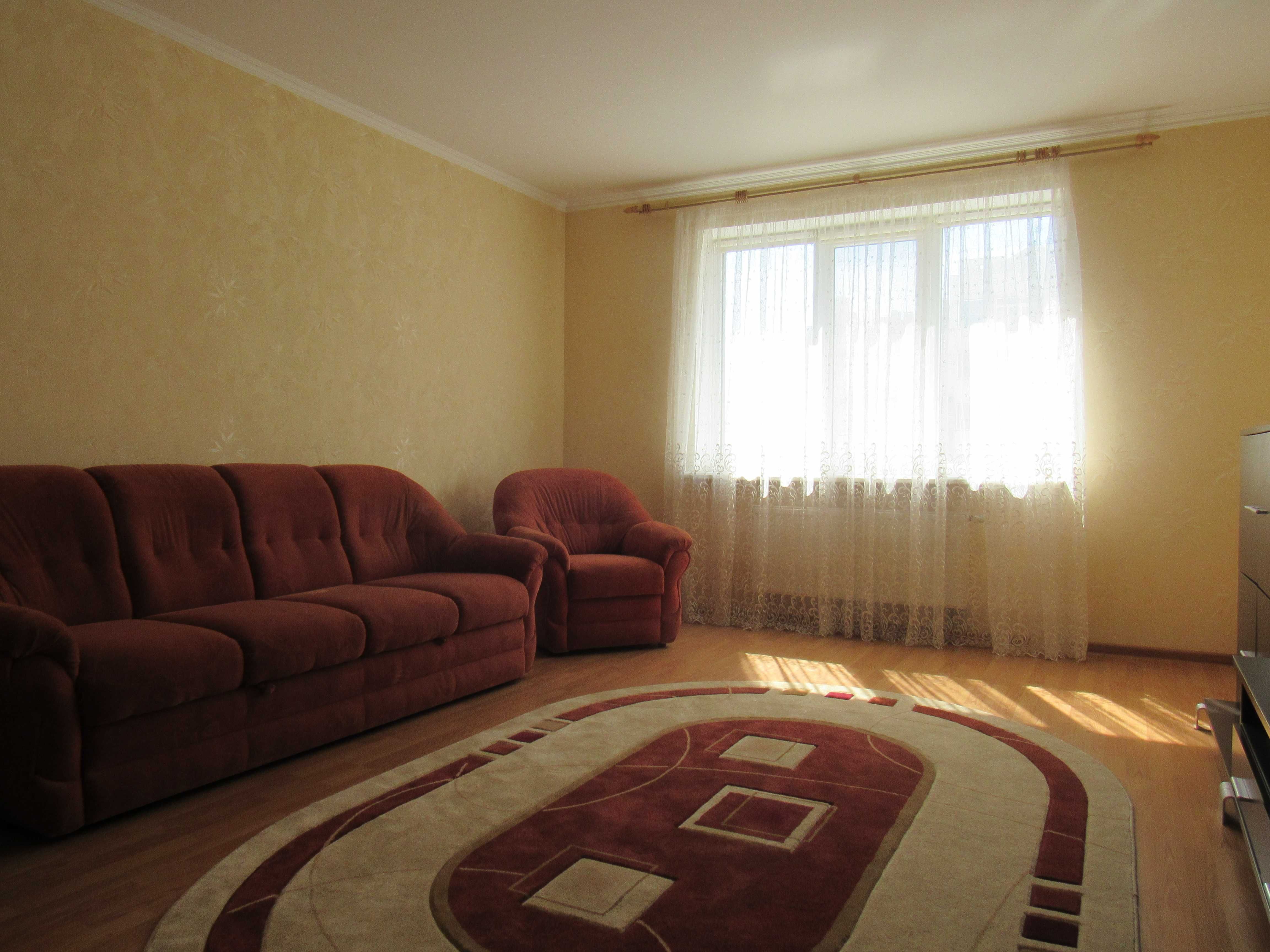 Продам 2к квартиру з ремонтом в новому будинку вул. Г.Дніпра + кладова