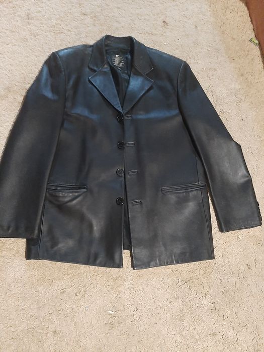 Кожаний піджак майже новий