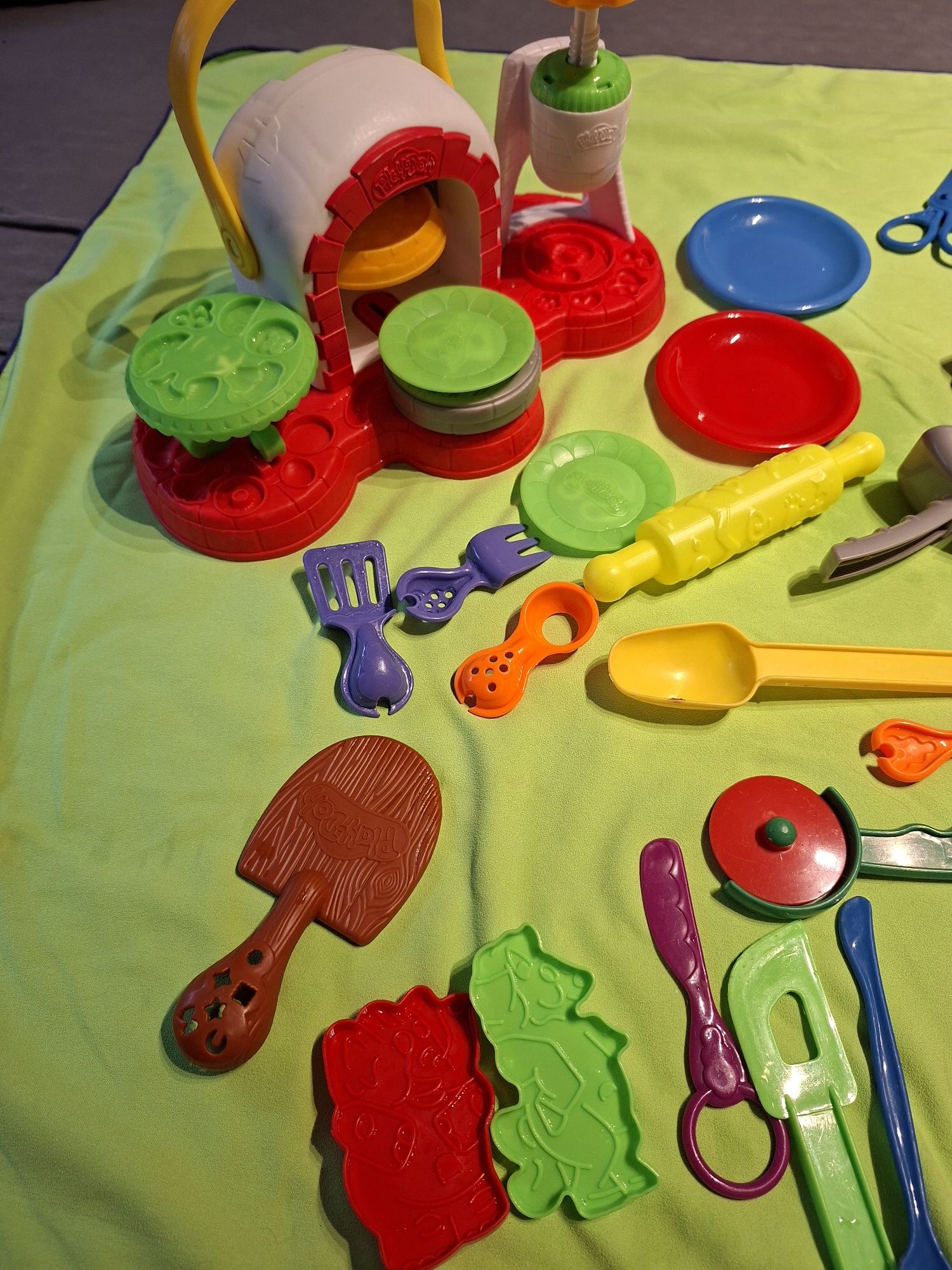 Pizza piecyk ciatsolina Play- Doh + dodatki