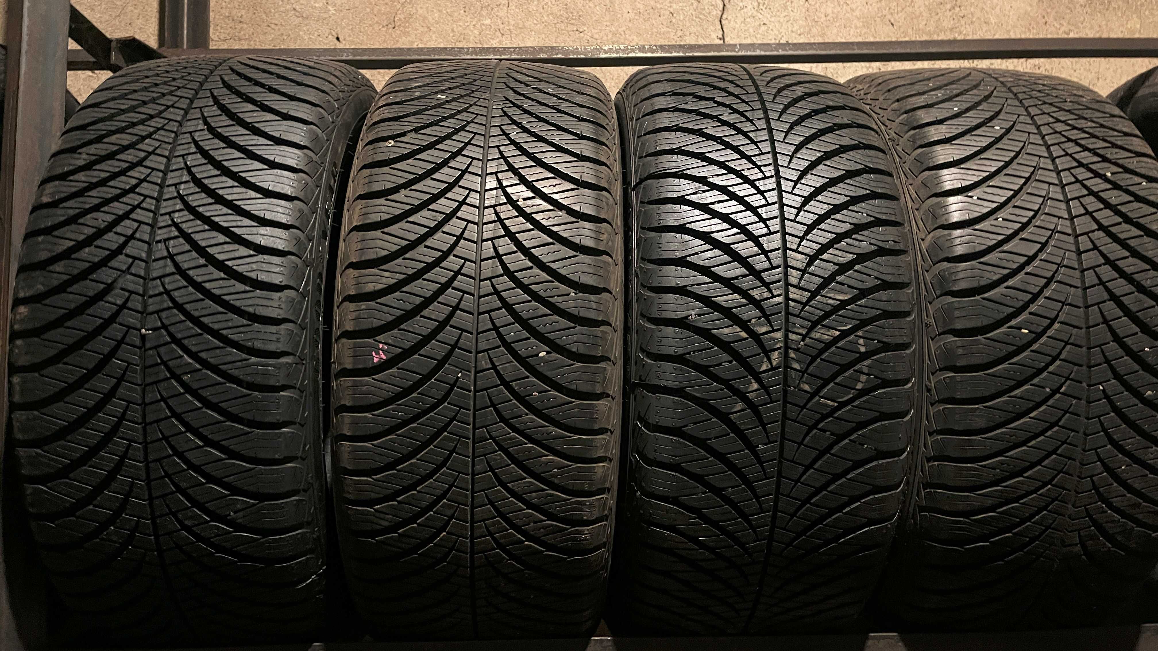 4x 225/45 R17 94H Goodyear Vector 4Seasons 8mm 2022/18r