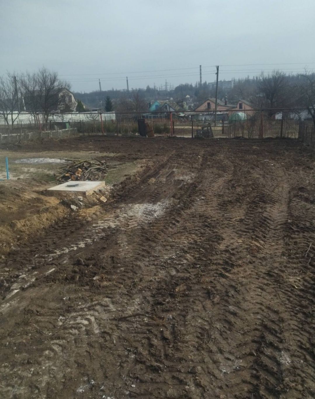 Вспашка земли Трактор мотоблоком фрезами плугом