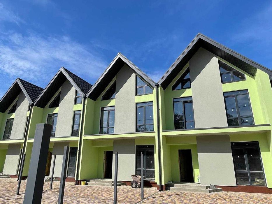 Топ-пропозиція! Таунхаус у Стоянці з газом та зручностями