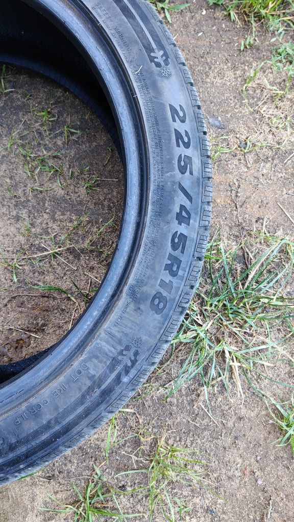 Opony zimowe 225/45/18
