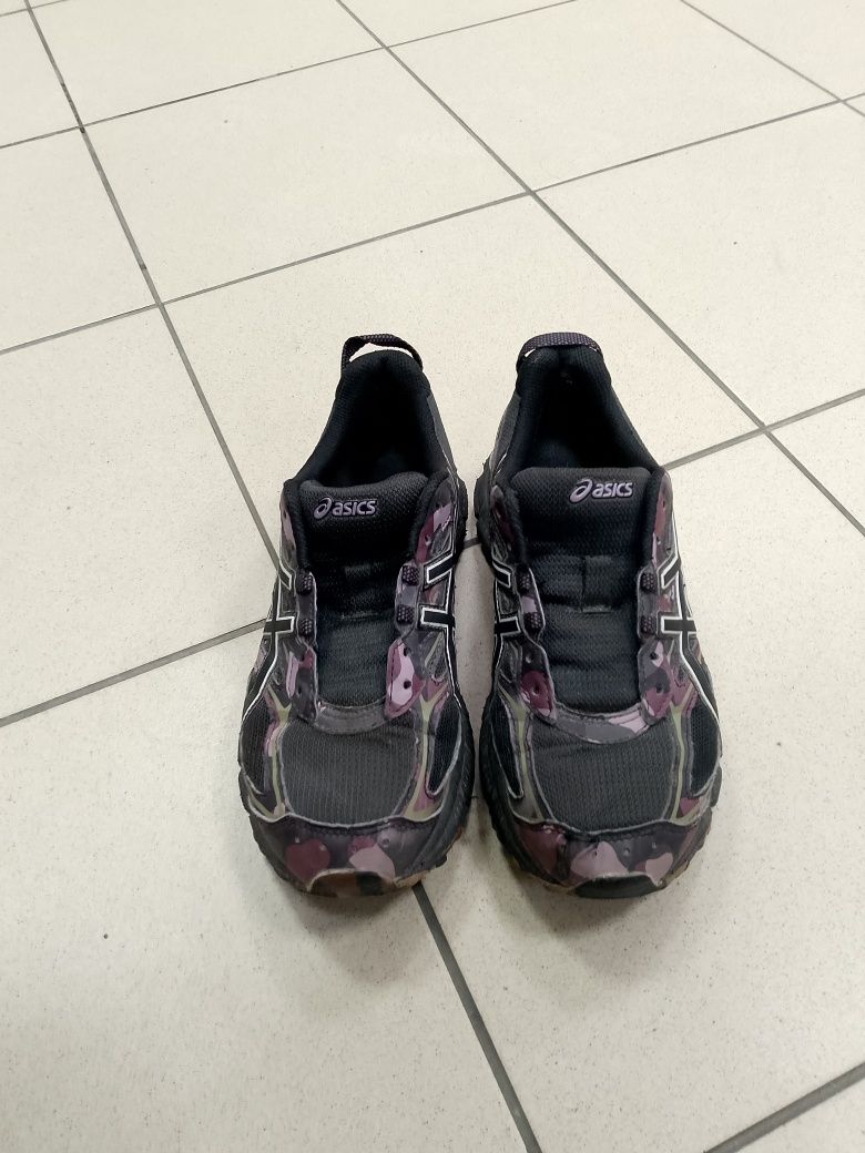 кросівки асікс Asics 39