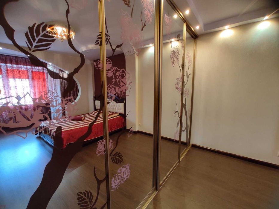 Продаж 3 кімнатної квартири Центр