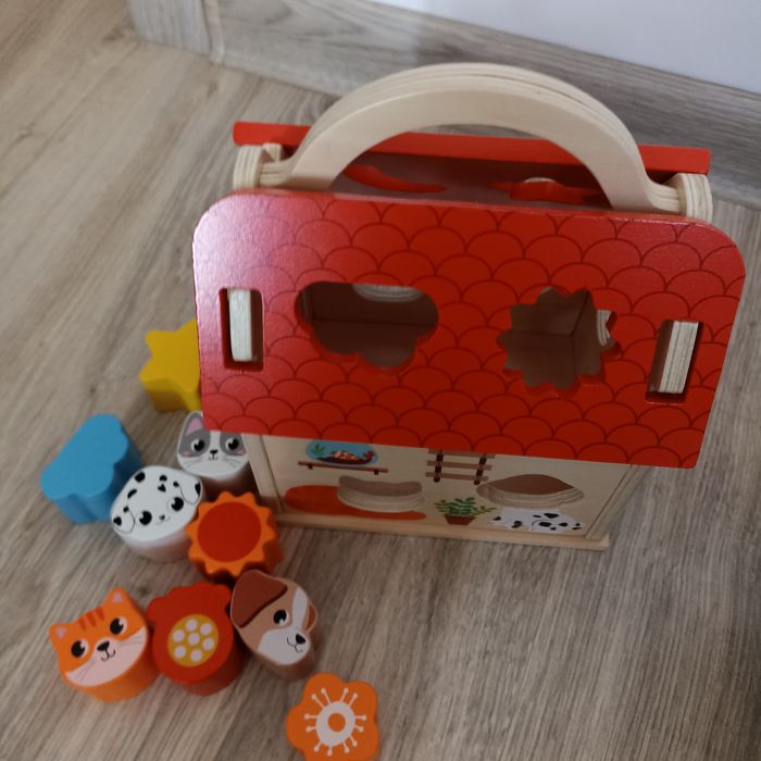 Domek drewniany dla dzieci