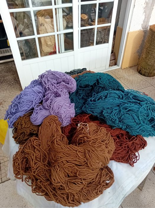 Diversos novelos de Lã