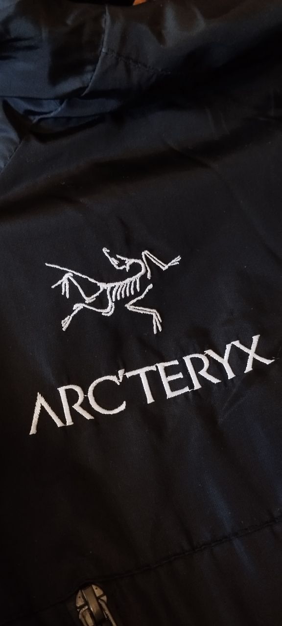 куртка артерикс ( arc'teryx ) 

состояние: 9/10

размер : хл

цена : 8