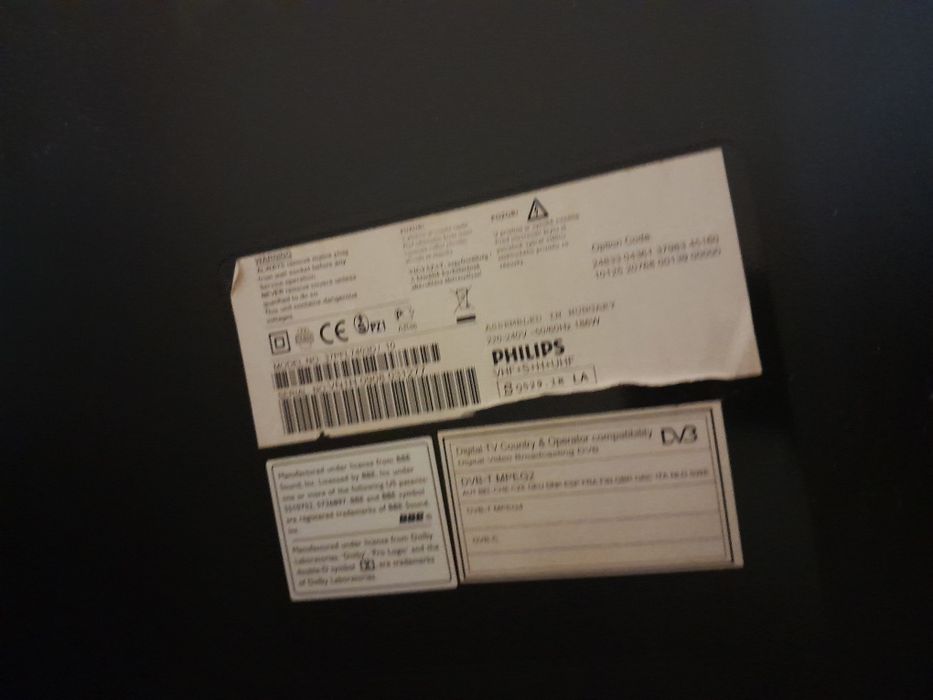 Телевізор PHILIPS, рідкокристалічний. Розмір екрану 82×46 см.