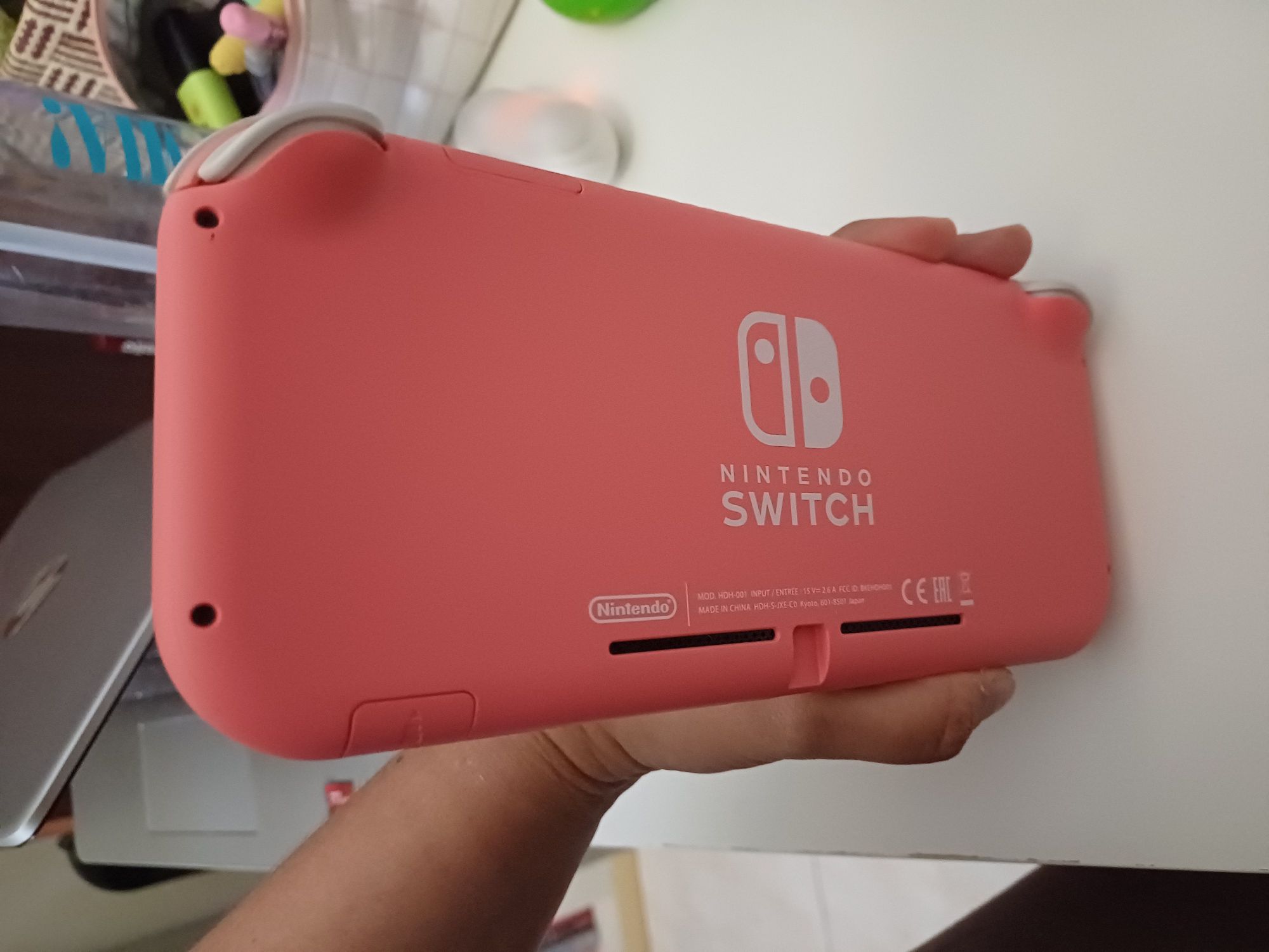 Nintendo Switch Lite Coral