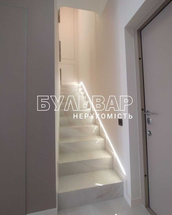 Продам эксклюзивую двухуровневую квартиру - 140 м2.в ЖК Резиденция