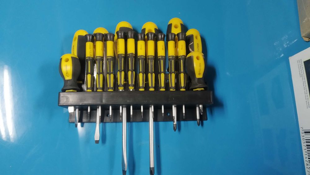 Набір викруток СТАЛЬ 18 предметів