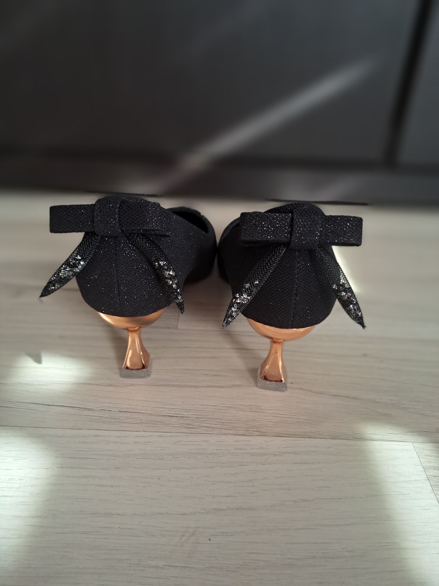 Szpilki, buty damskie Shein, rozmiar 39