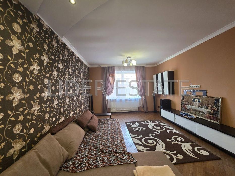 Продам 2-кімнатну квартиру по вул. Гленца