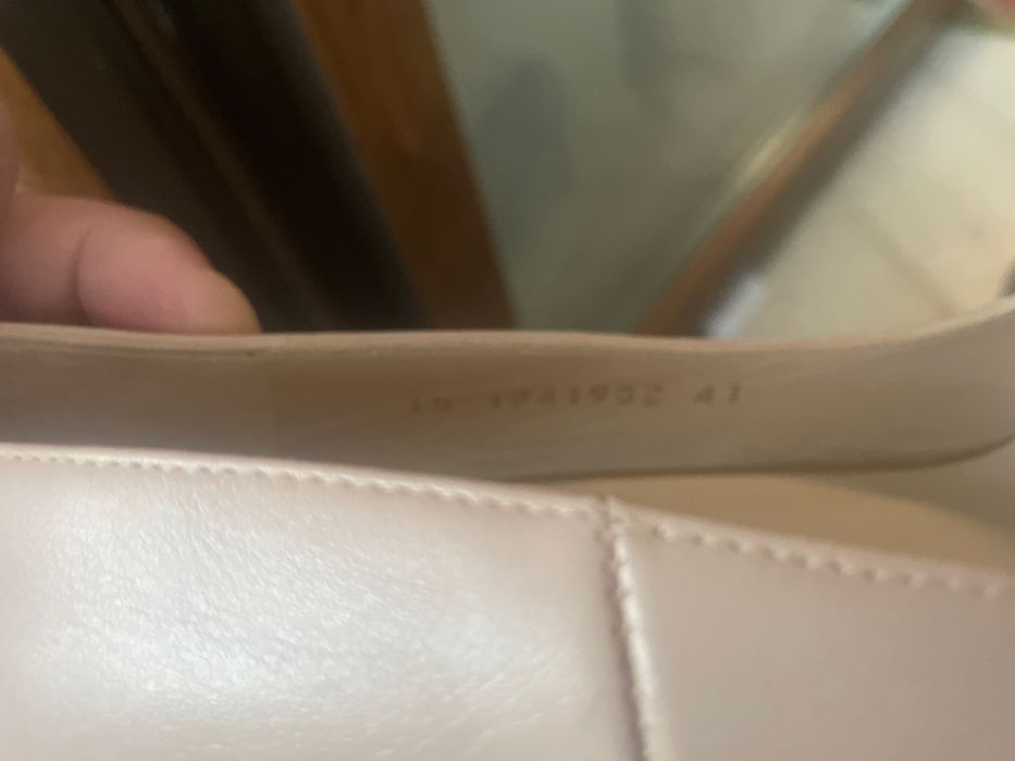 Это туфли-лодочки от испанского бренда Lodi