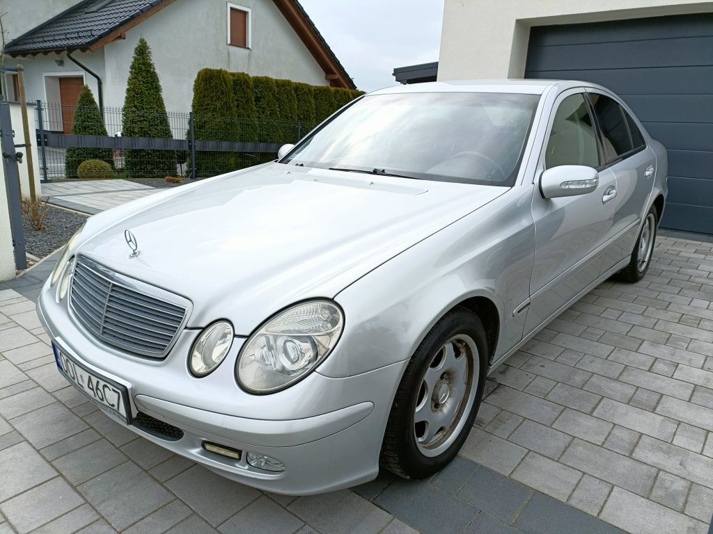 Mercedes E 220 CDI W211 limuzyna 2003r. 2.2 diesel super stan