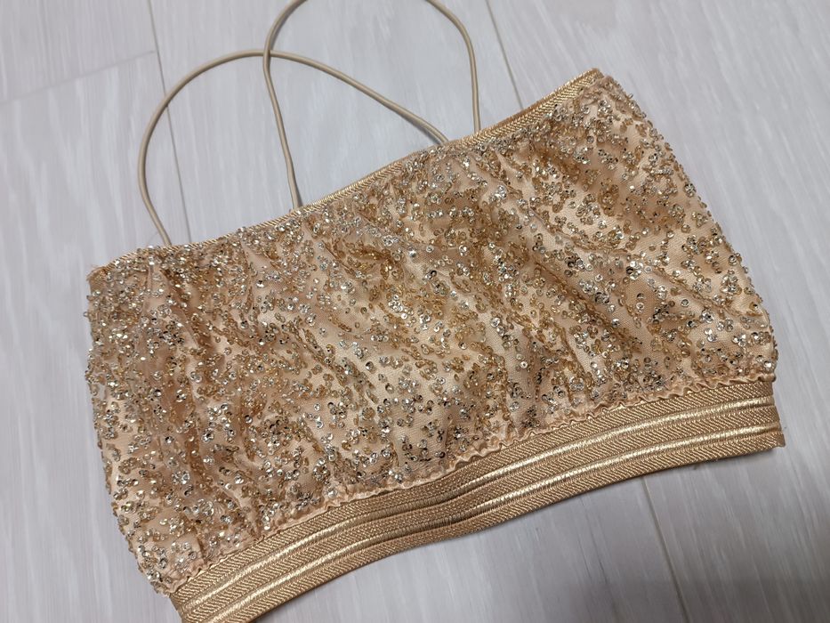 Топ  золотистого кольору золото новорічний бандо