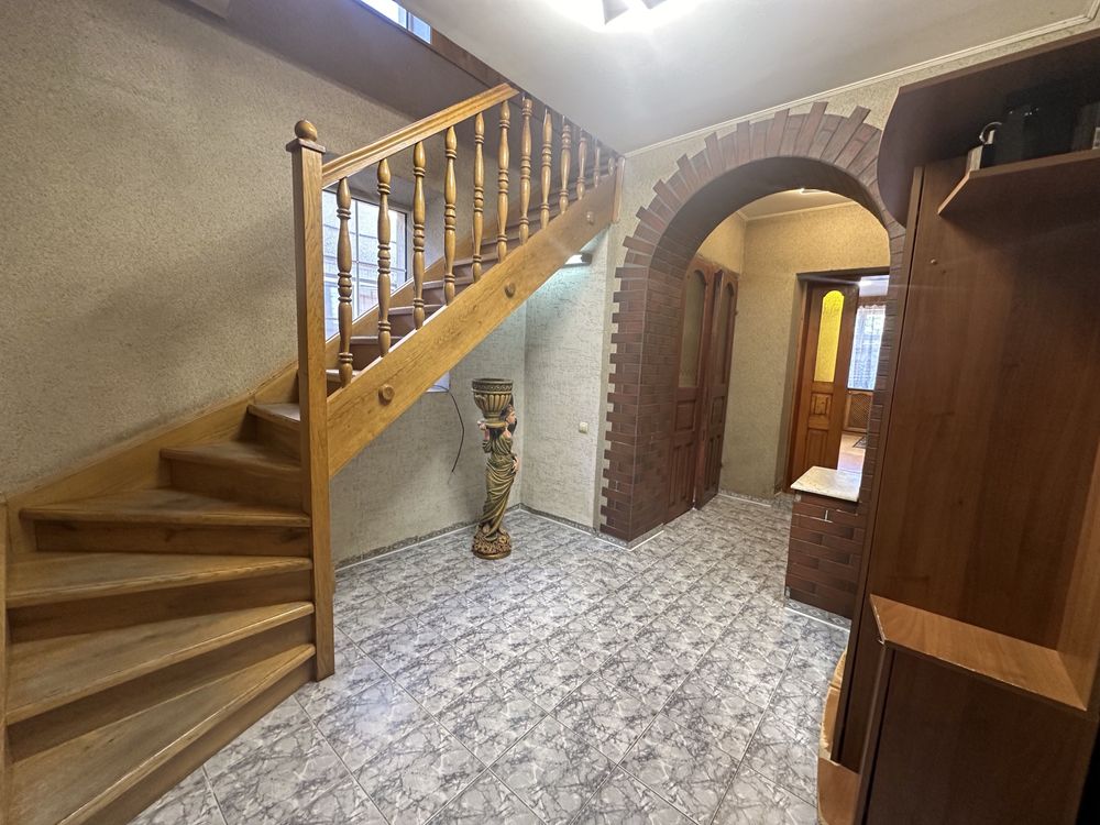 Продаж частини будинку з 3 кімнатами (вул. Кишинівська)