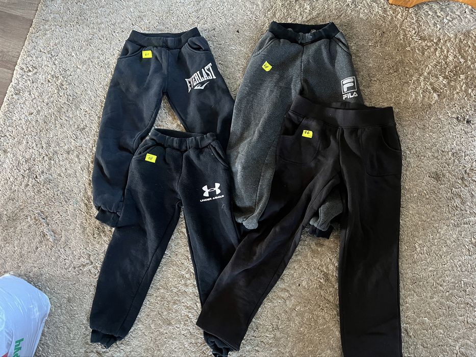 Штани спортивні теплі на хлопчика. 134р.