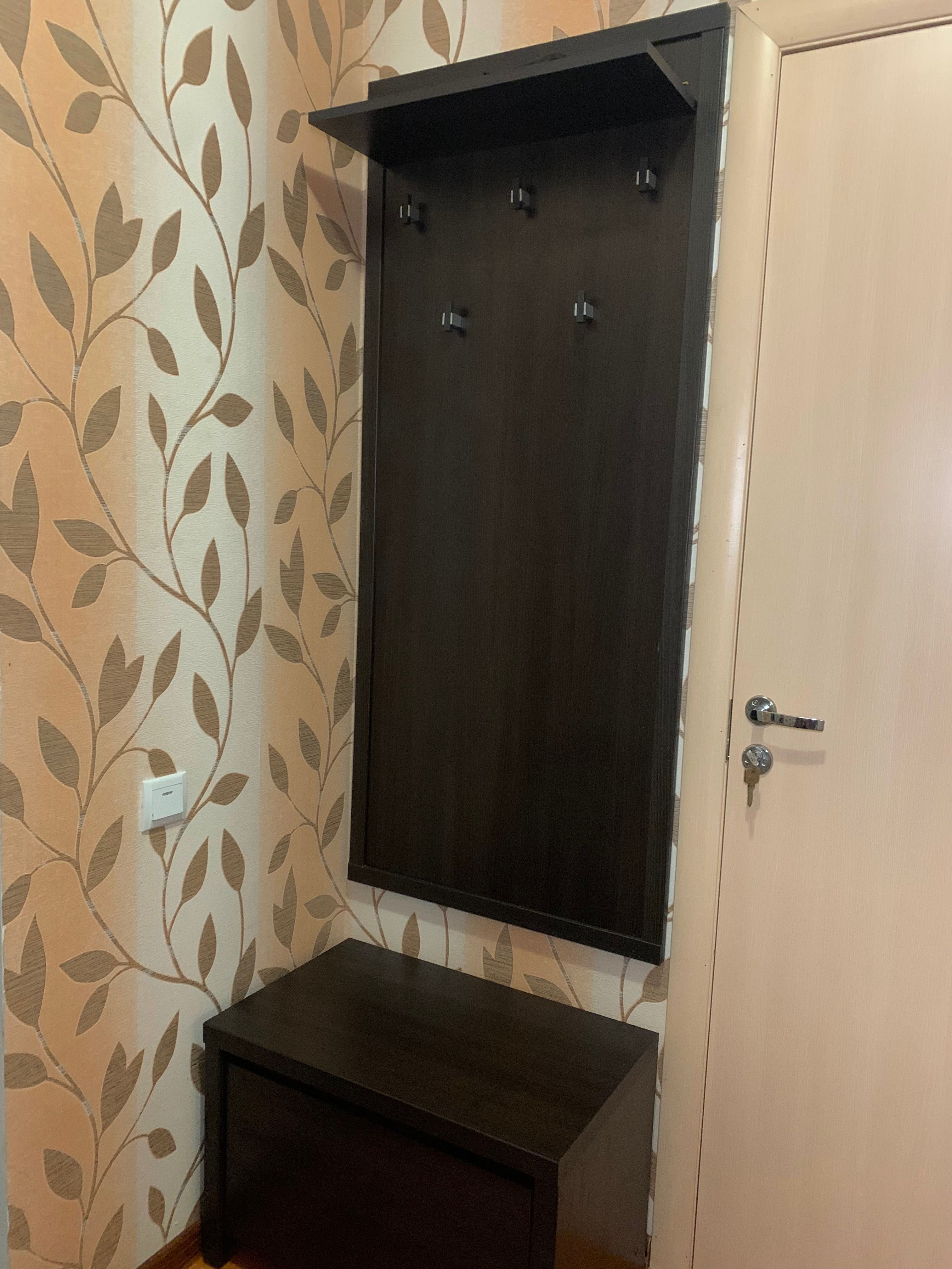 Передпокій роздільний вішалка та тумба