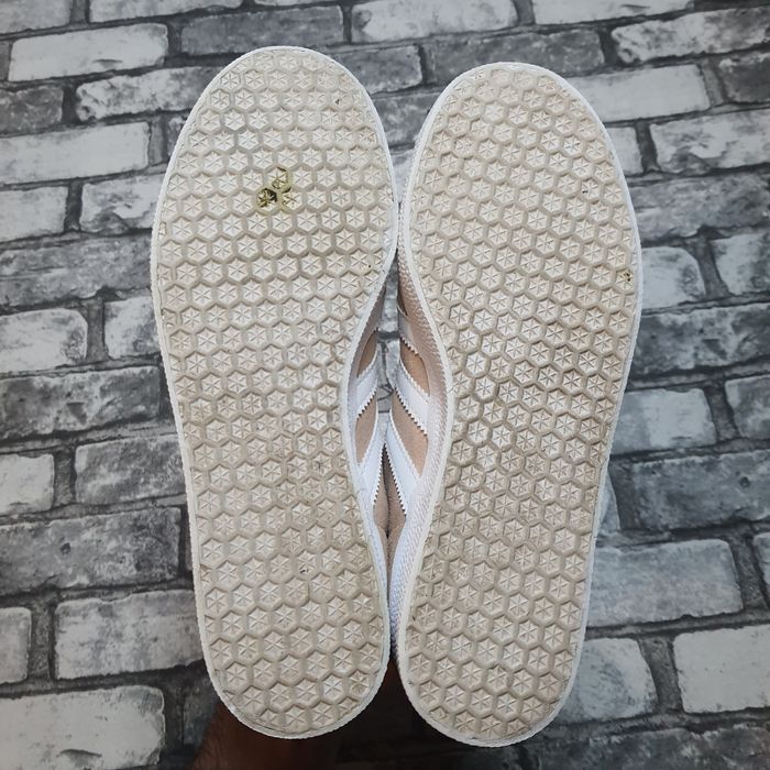 Кросівки Adidas Gazelle в бежевому кольорі ідеал. 38р. 23.5-24см spec